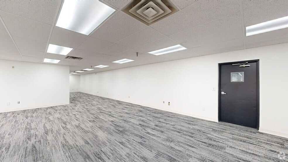 8400 Ronda Dr, Canton, MI à vendre - Numérisation 3D Matterport – Image 2 sur 63