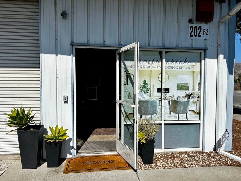 202 Tank Farm Rd, San Luis Obispo, CA à louer - Photo de l’immeuble – Image 2 sur 6