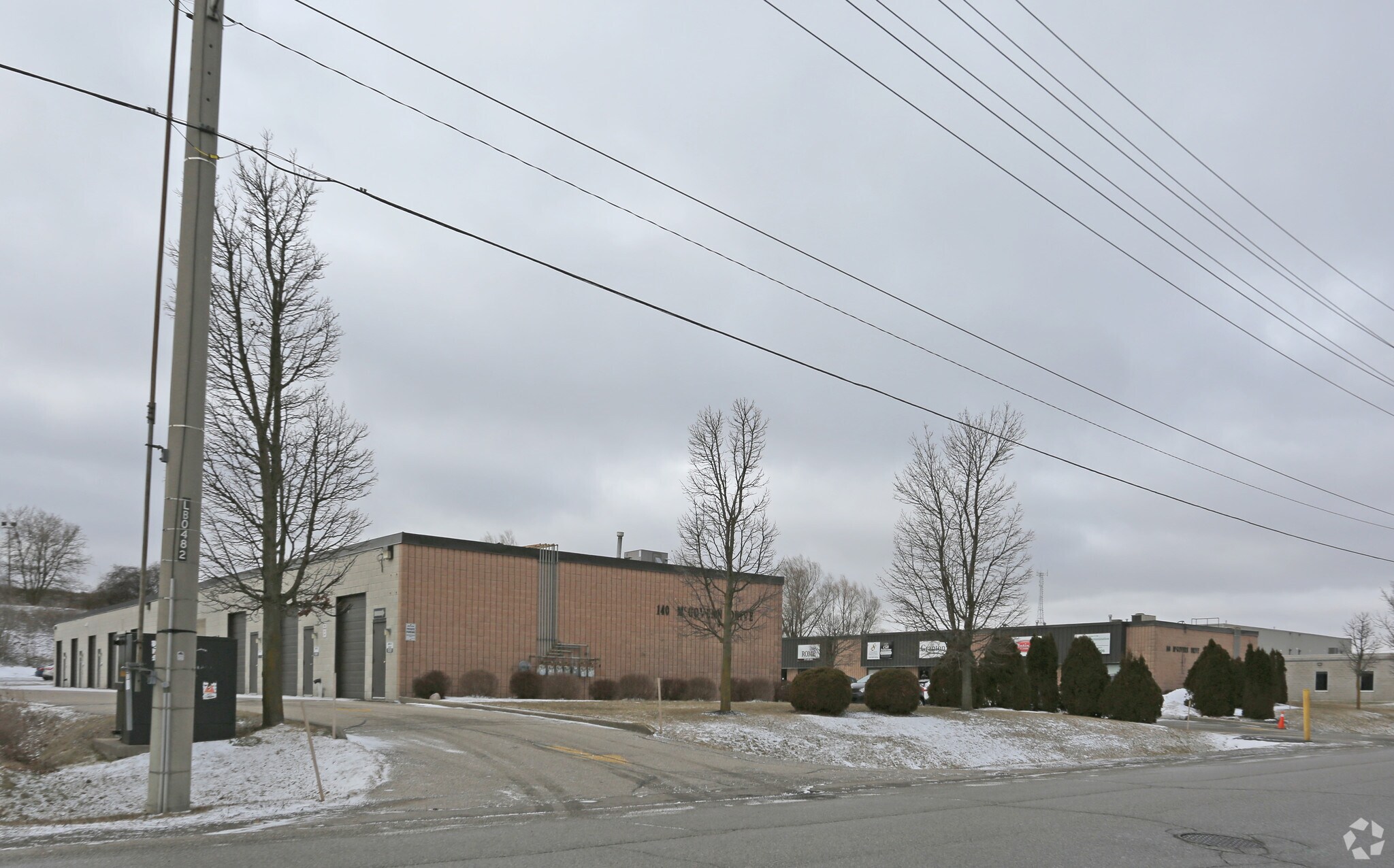 140 Mcgovern Dr, Cambridge, ON à louer Photo principale– Image 1 sur 4