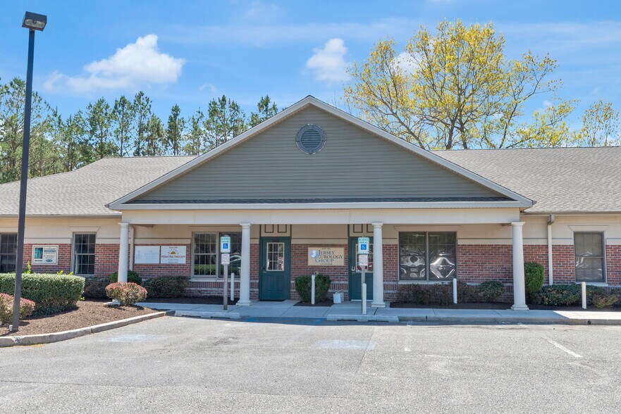 314 Chris Gaupp Dr, Galloway, NJ à louer - Photo de l’immeuble – Image 3 sur 34