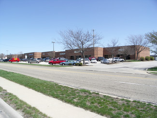 Plus de détails pour 503 N Prospect Rd, Bloomington, IL - Local commercial à louer