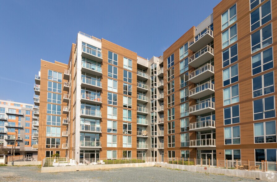 88 V St SW, Washington, DC à louer - Photo de l’immeuble – Image 3 sur 10
