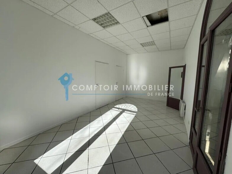 Local d’activités dans Vergèze à louer - Photo intérieure – Image 3 sur 5