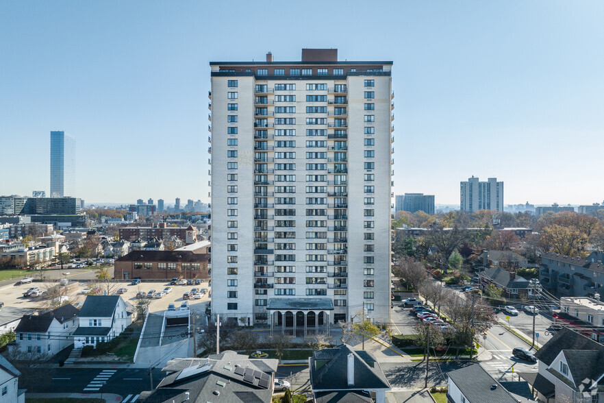 1590 Anderson, Fort Lee, NJ à louer - Photo de l’immeuble – Image 3 sur 31