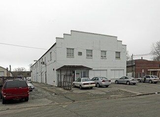 Plus de détails pour 3 Parnell Ave, Toronto, ON - Industriel/Logistique à louer
