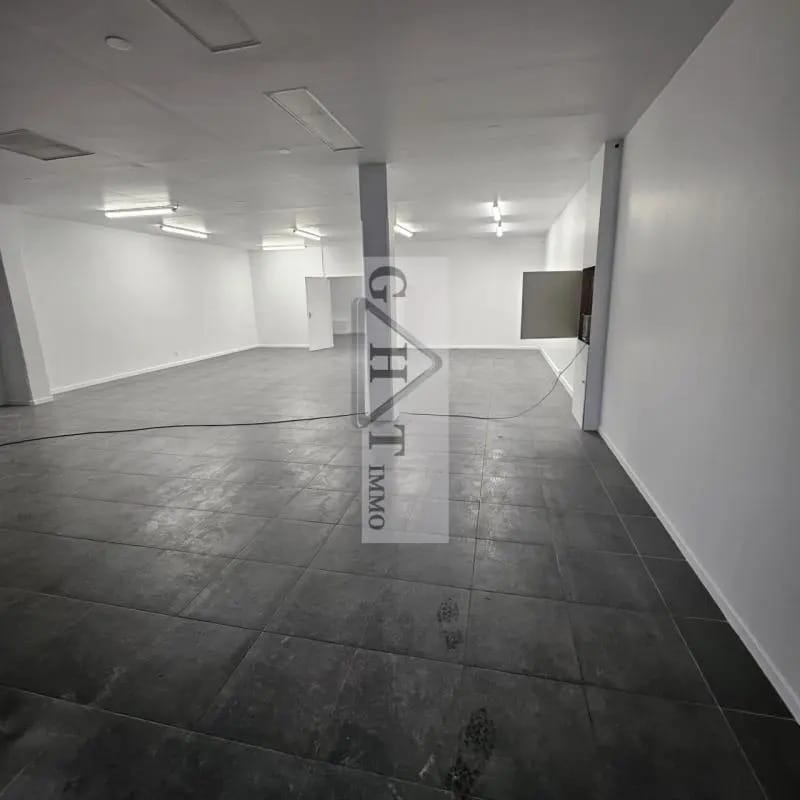 Local commercial dans Limeil-Brévannes à vendre Photo intérieure– Image 1 sur 5