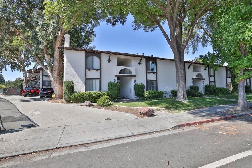 1299 Leigh Ave, San Jose, CA à vendre - Photo de l’immeuble – Image 3 sur 32