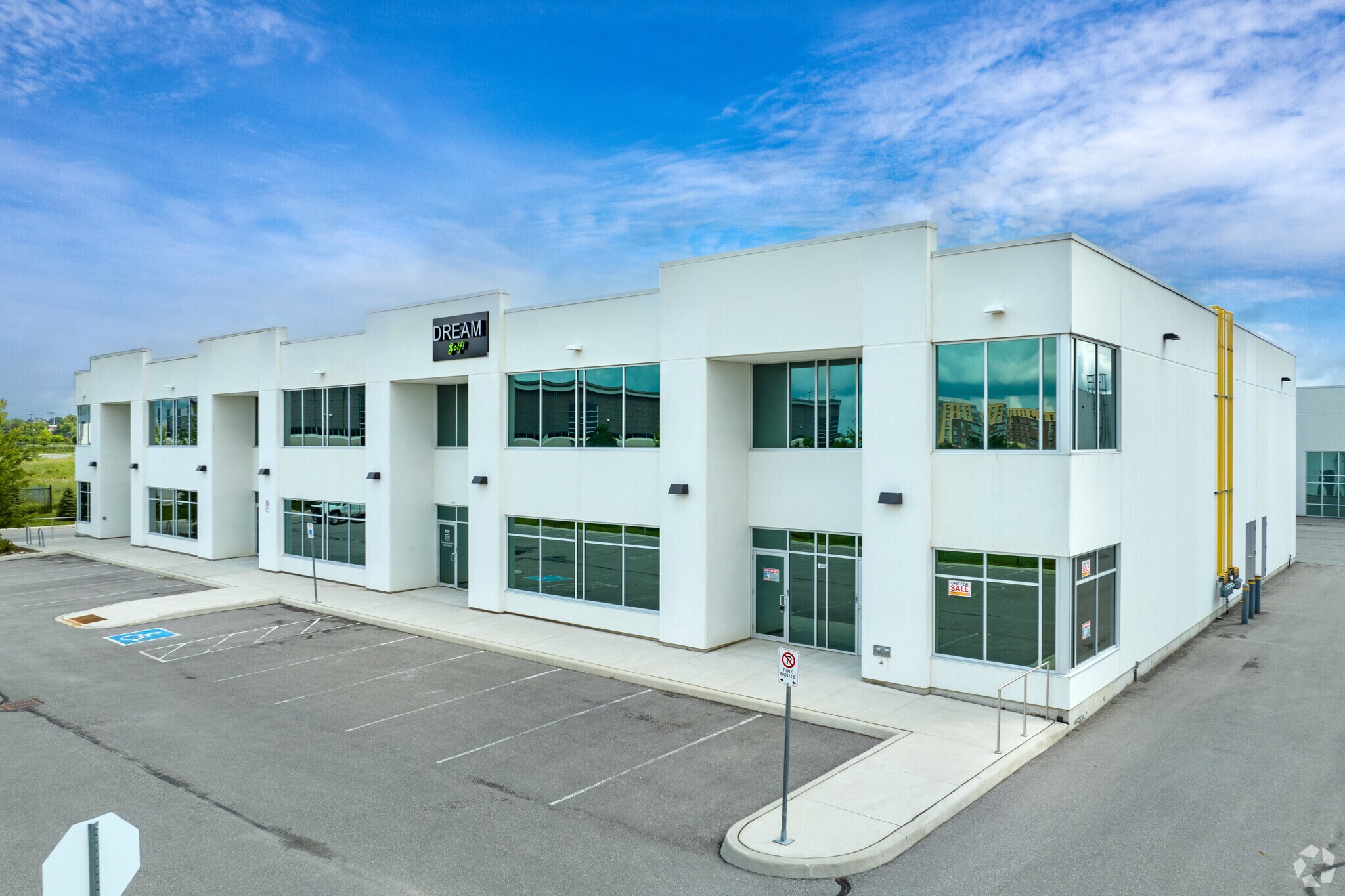 190 Mostar St, Whitchurch-Stouffville, ON à louer Photo principale– Image 1 sur 7