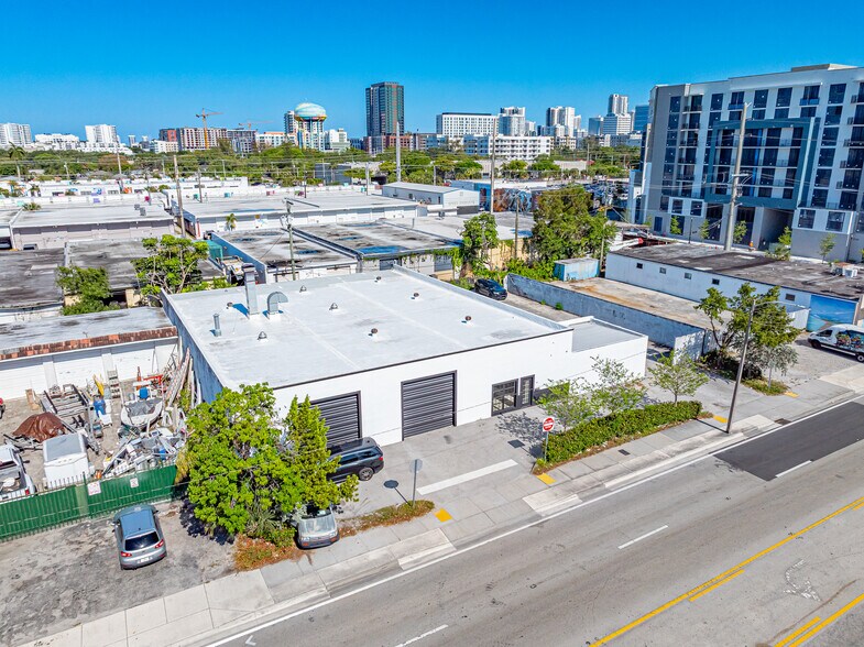 716 NW 7th Ave, Fort Lauderdale, FL à louer - Photo de l’immeuble – Image 1 sur 14