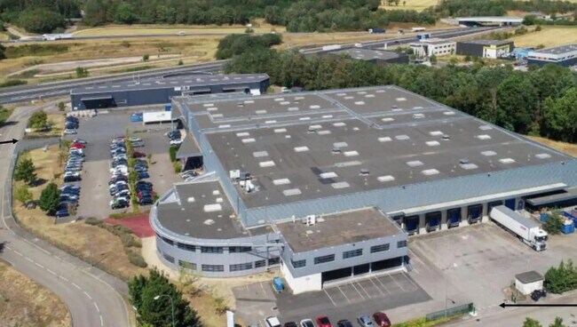 Plus de détails pour Bureau, Industriel/Logistique à louer