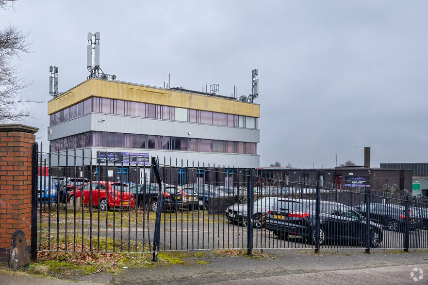 Neachells Ln, Wolverhampton à louer - Photo de l’immeuble – Image 2 sur 2