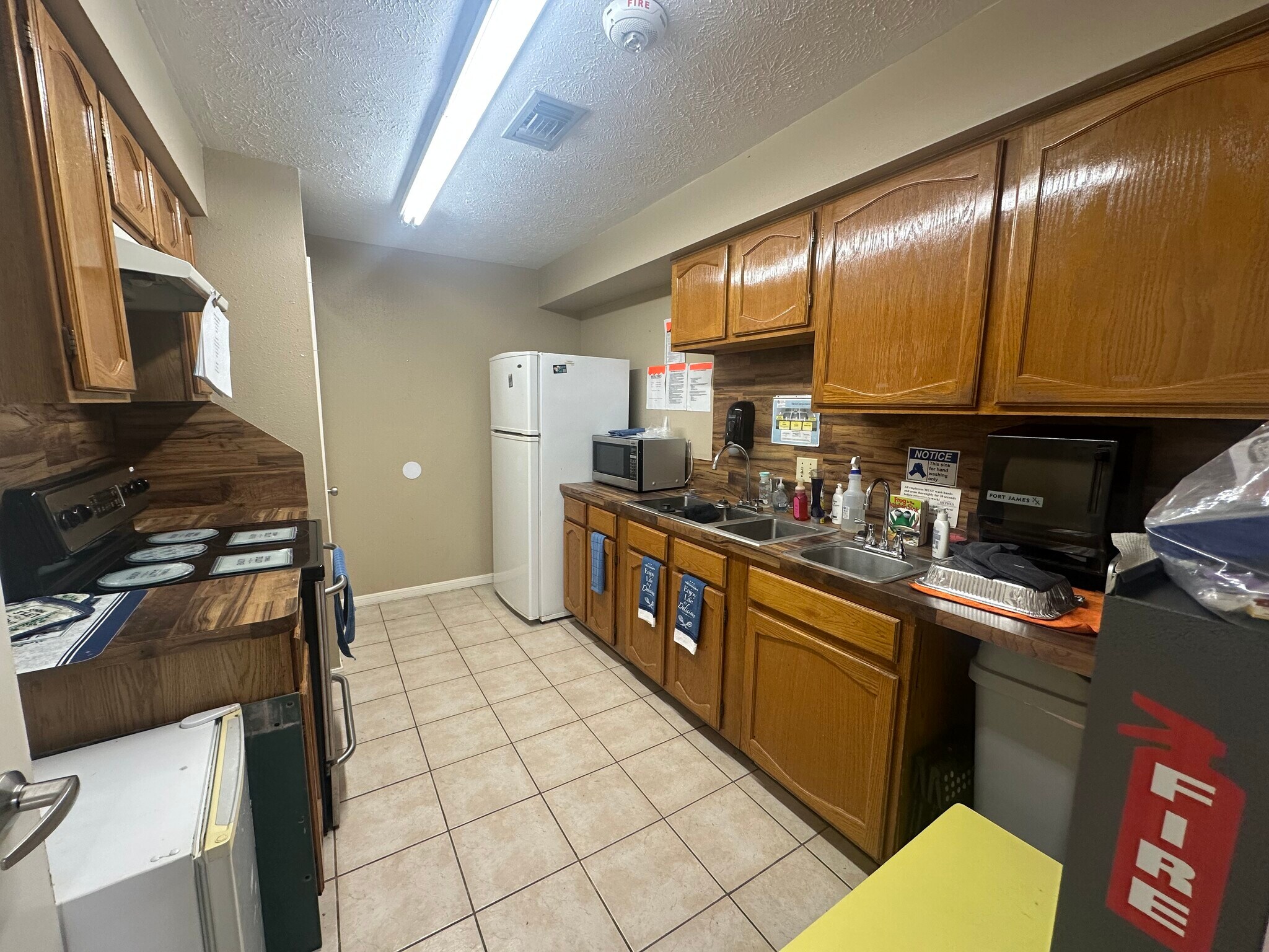17102 Theiss Mail Route Rd, Spring, TX à louer Photo intérieure– Image 1 sur 6