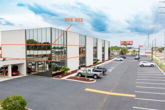 6709 Ridge Rd, Port Richey, FL à louer Photo intérieure– Image 1 sur 7