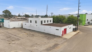 Plus de détails pour 20 Denton Ave, Garden City Park, NY - Industriel/Logistique à louer
