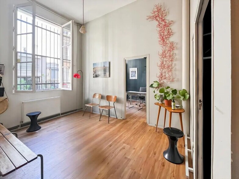 Bureau dans Paris à louer - Photo de l’immeuble – Image 1 sur 7