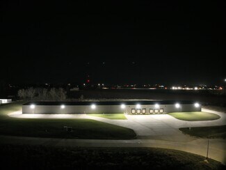 Plus de détails pour 3530 Marnie Ave, Waterloo, IA - Industriel/Logistique à vendre