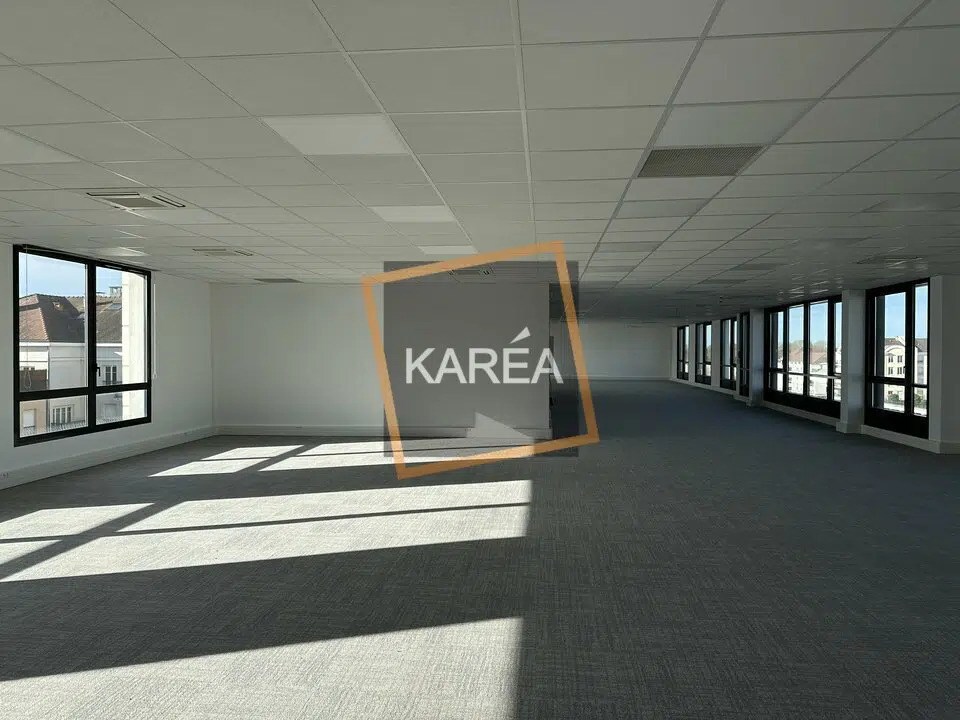 Bureau dans BUSSY-SAINT-GEORGES à louer Photo intérieure– Image 1 sur 6