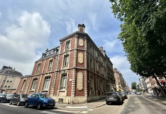 Plus de détails pour 45 Rue D'Amiens, Rouen - Bureau à louer