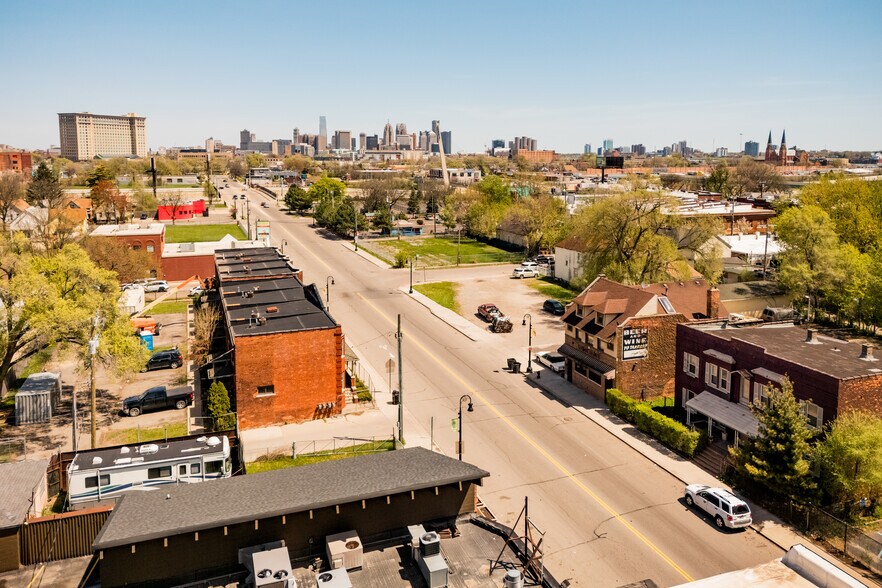 3537 W Vernor Hwy, Detroit, MI à vendre - Photo de l’immeuble – Image 3 sur 11
