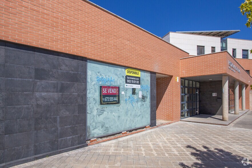 Immeuble residentiel dans Alcalá de Henares, Madrid à vendre - Photo de l’immeuble – Image 3 sur 3