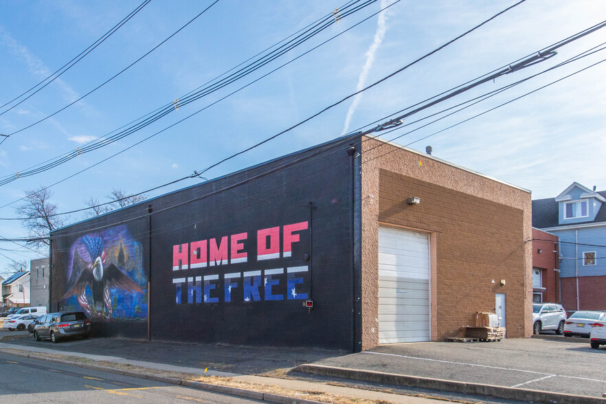 148 Myer St, Hackensack, NJ à louer - Photo de l’immeuble – Image 1 sur 14