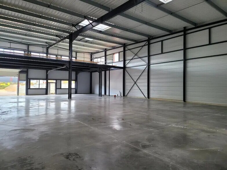 Local d'activités dans Persan à vendre - Photo intérieure – Image 3 sur 7