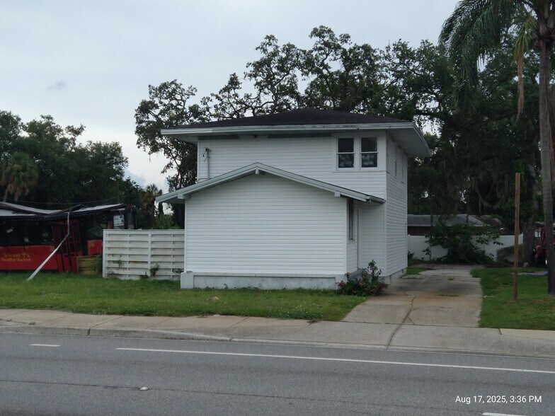 909-911 W Hillsborough Ave portefeuille de 2 biens à vendre sur LoopNet.fr - Photo de l’immeuble – Image 1 sur 30