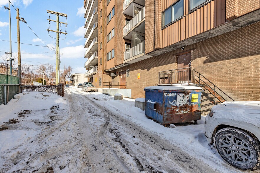 5930 Boul Pie-IX, Montréal, QC à louer - Photo de l’immeuble – Image 2 sur 5