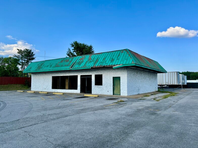 828 N Main St, Franklin, KY à vendre - Photo de l’immeuble – Image 3 sur 5