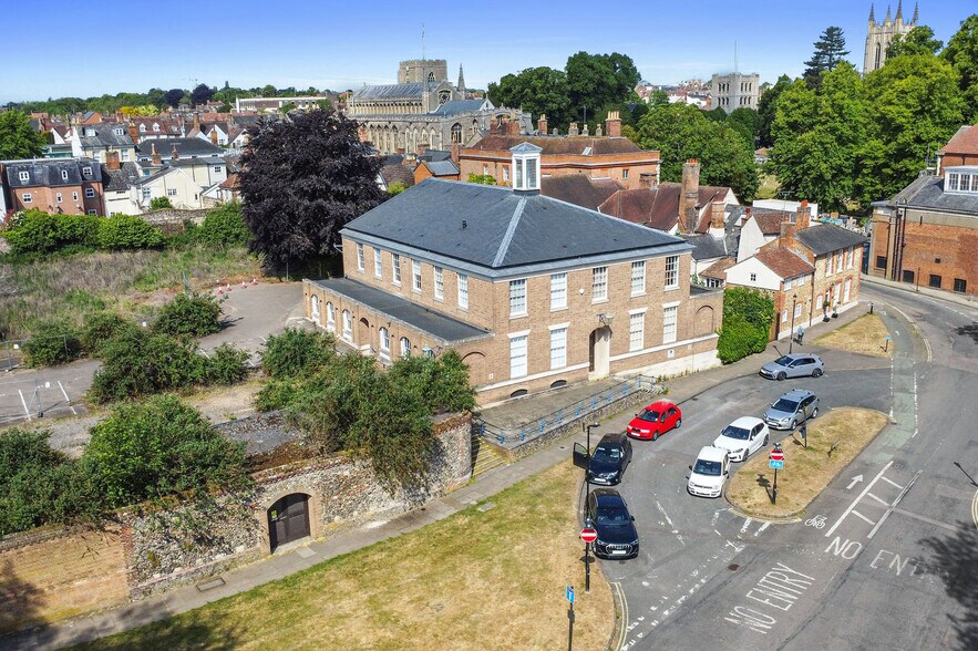 77 Raingate Street, Bury St Edmunds à vendre - Photo de l’immeuble – Image 1 sur 2