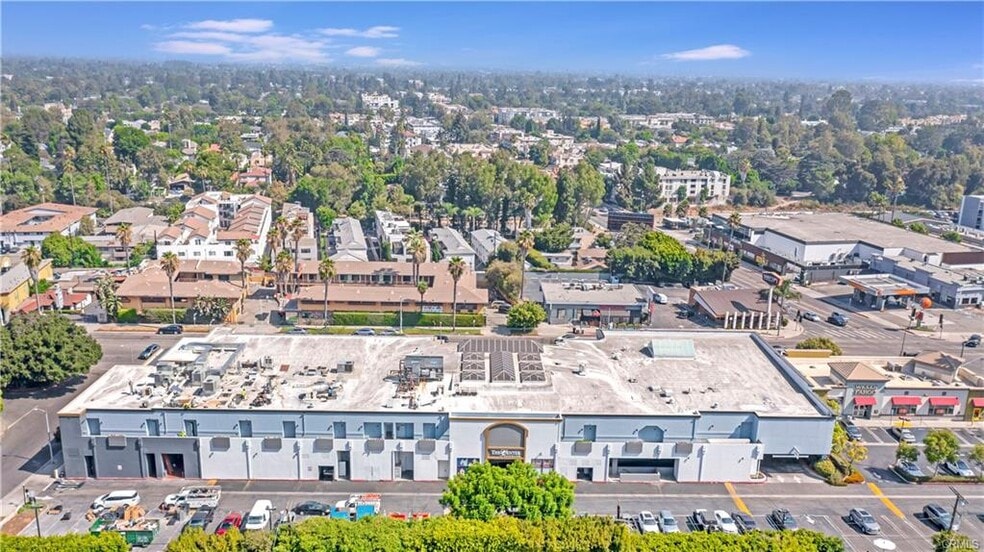 12930 Ventura Blvd, Studio City, CA à louer - Photo de l’immeuble – Image 3 sur 16