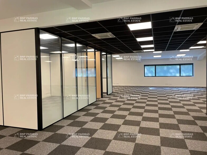 Bureau dans Annecy à louer - Photo de l’immeuble – Image 2 sur 10
