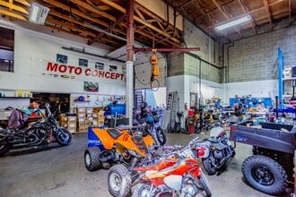 400 Brooksbank Ave, North Vancouver, BC à louer Photo intérieure– Image 1 sur 8