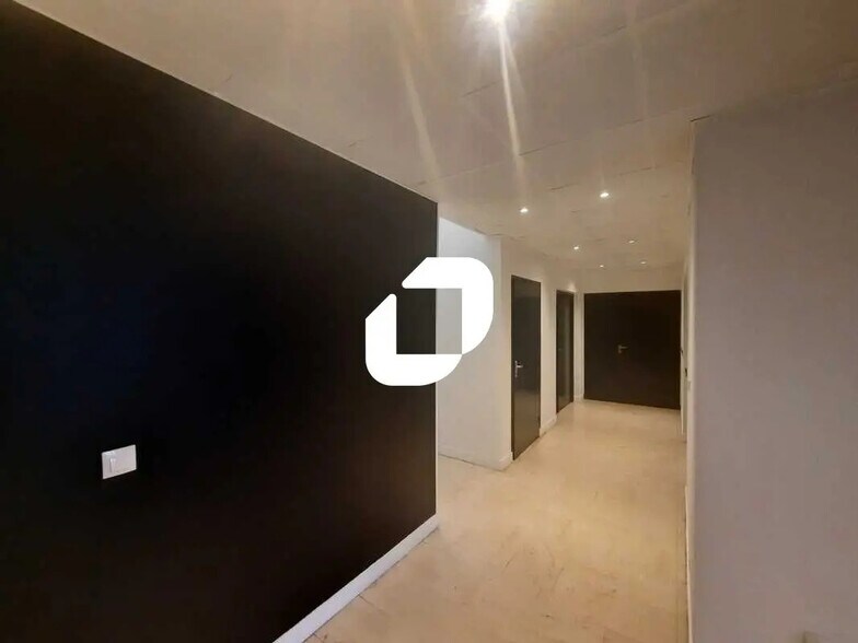 Bureau dans Villebon-sur-Yvette à louer - Photo de l’immeuble – Image 2 sur 12