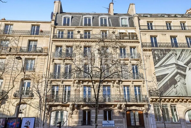 Plus de détails pour 122 Boulevard Saint-Germain, Paris - Logement à vendre