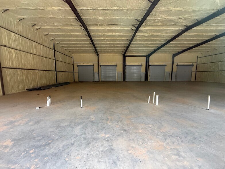 837 Santa Fe St, Conroe, TX à louer - Photo de l’immeuble – Image 3 sur 7