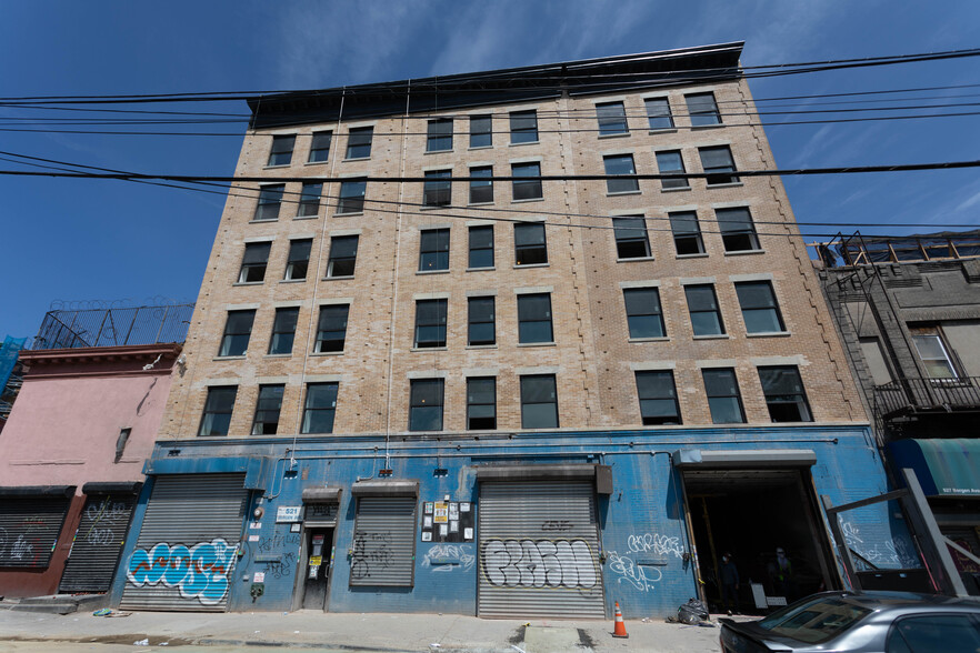 521 Bergen Ave, Bronx, NY à louer - Photo de la construction – Image 3 sur 3