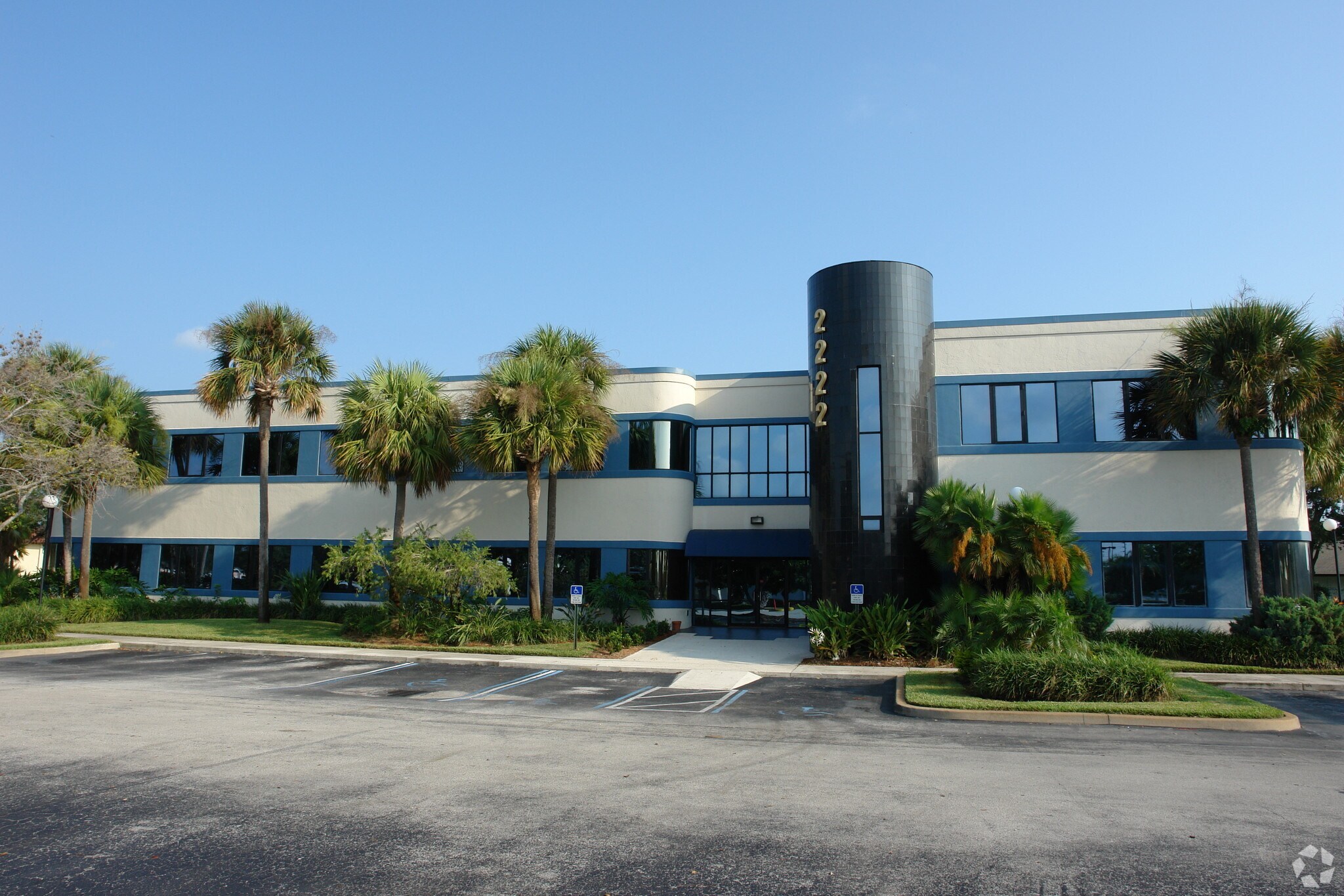 2222 Colonial Rd, Fort Pierce, FL à louer Photo principale– Image 1 sur 8