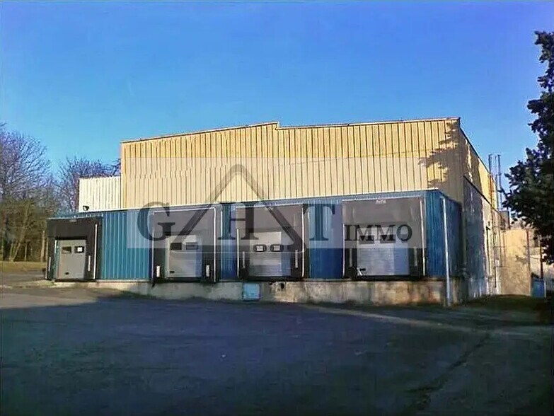 Industriel/Logistique dans Orsay à louer - Photo de l’immeuble – Image 1 sur 8