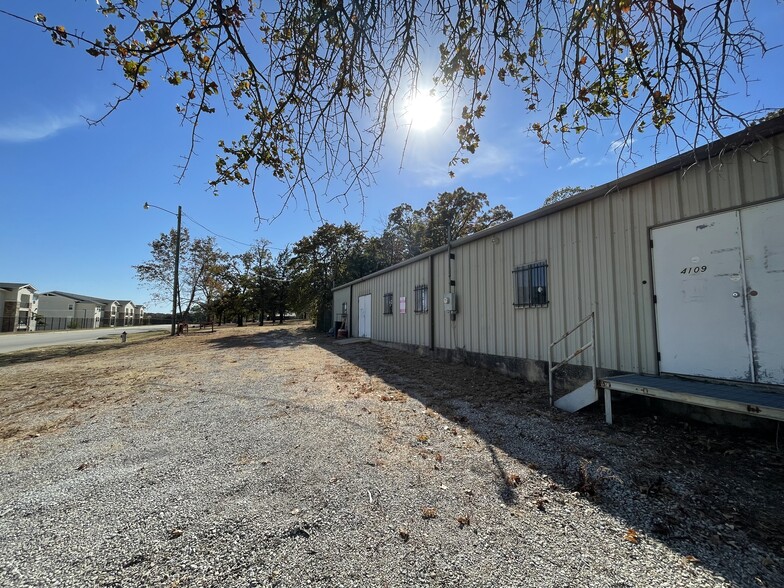 4109 N Parkdale Ln, Denison, TX à louer - Photo de l’immeuble – Image 1 sur 12