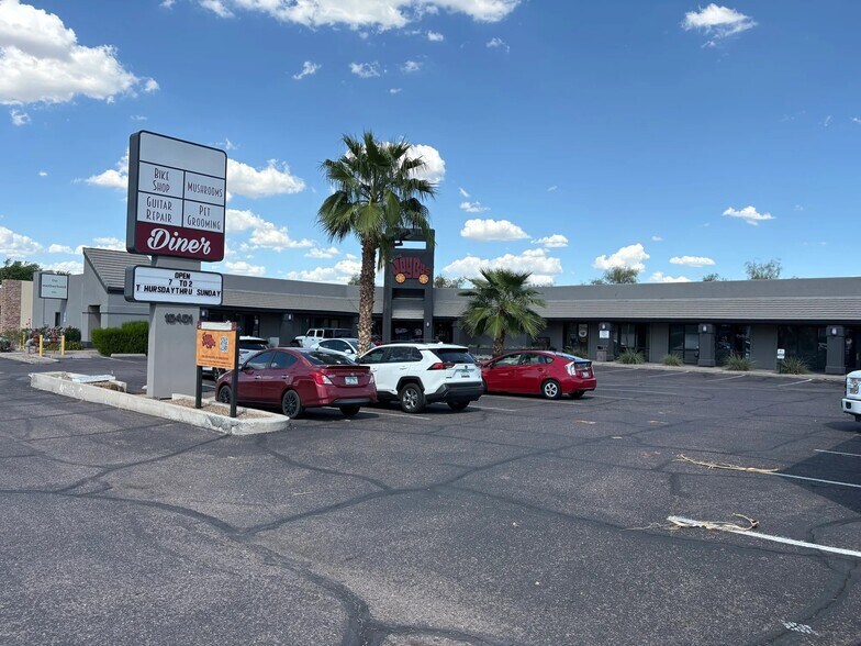 10401 N 32nd St, Phoenix, AZ à louer - Photo de l’immeuble – Image 3 sur 7