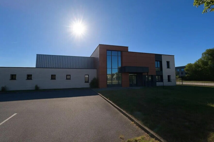 Industriel/Logistique dans Somain à louer - Photo de l’immeuble – Image 1 sur 7