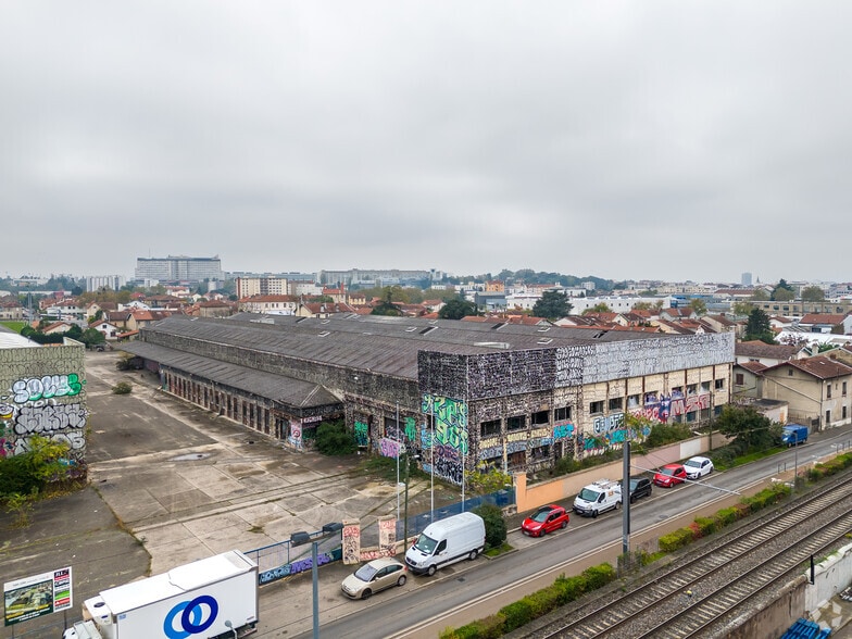 11 Rue De La Ligne De L'Est, Villeurbanne à vendre - Photo principale – Image 1 sur 30