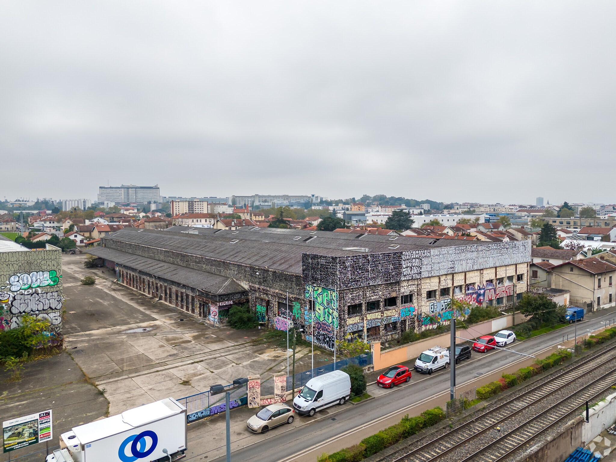 11 Rue De La Ligne De L'Est, Villeurbanne à vendre Photo principale– Image 1 sur 31