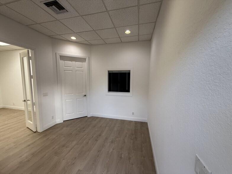 12350-12360 Wiles Rd, Coral Springs, FL à louer - Photo de l’immeuble – Image 2 sur 19