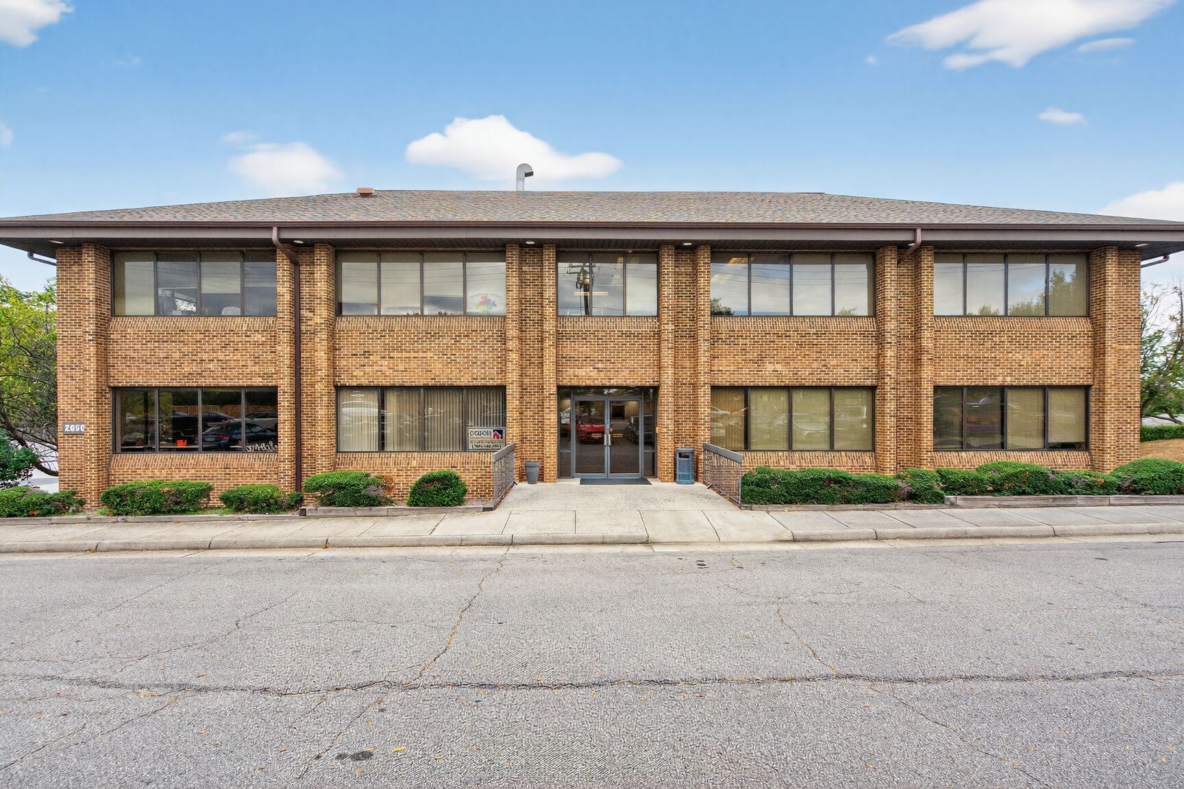 2050 Old Bridge Rd, Woodbridge, VA à vendre Photo principale– Image 1 sur 45