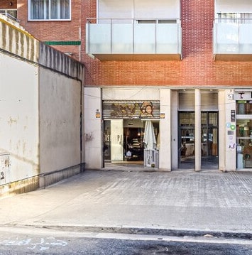 Local commercial dans Barcelone, Barcelona à louer Photo intérieure– Image 1 sur 24