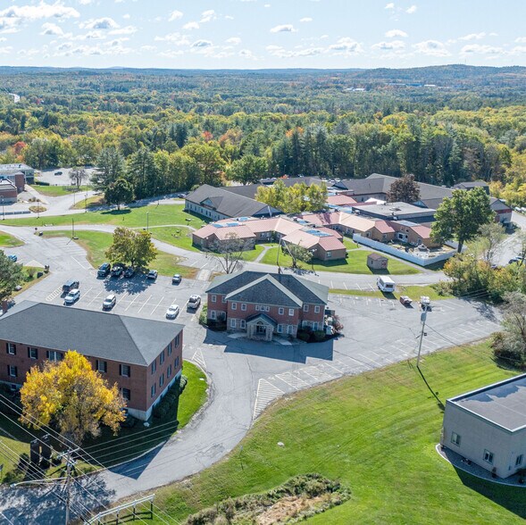 246 Kennedy Memorial Dr, Waterville, ME à vendre - Photo de l’immeuble – Image 2 sur 5