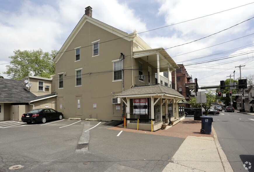 8 W Bridge St, New Hope, PA à vendre - Photo de l’immeuble – Image 3 sur 5