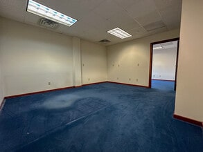 217 E Monroe St, Springfield, IL à louer Photo intérieure– Image 2 sur 17